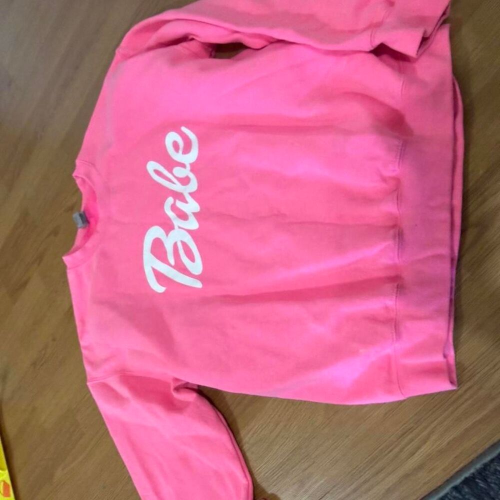 Gildan Women's Pink Sweatshirt